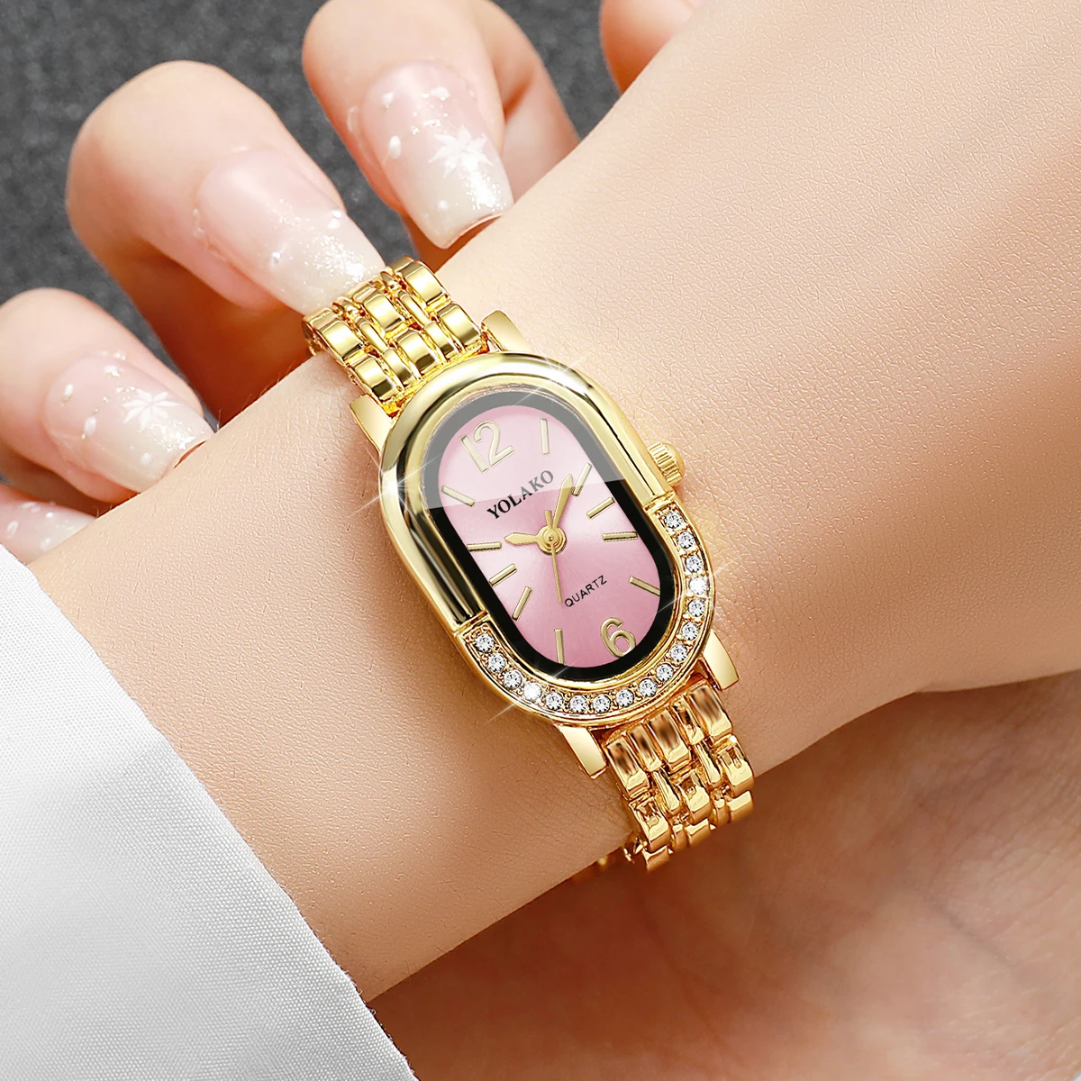Luxury Rhinestone Women Quartz - Ladies Luxury Watch 评论和价格