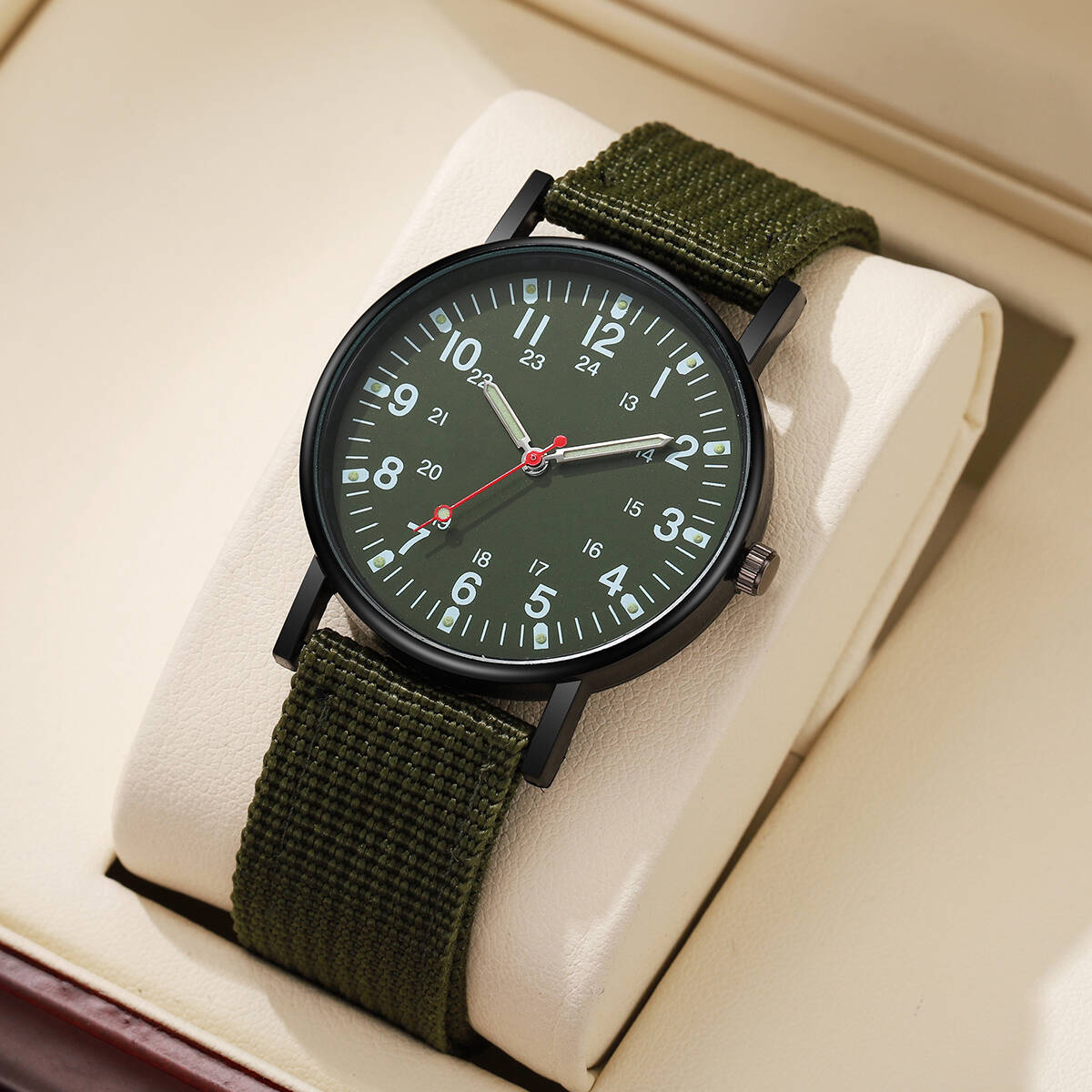 Men Watches Casual Nylon Band  - Field Watch Military 评论和价格