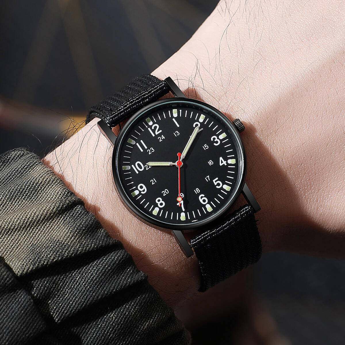 Men Watches Casual Nylon Band  - Field Watch Military 评论和价格