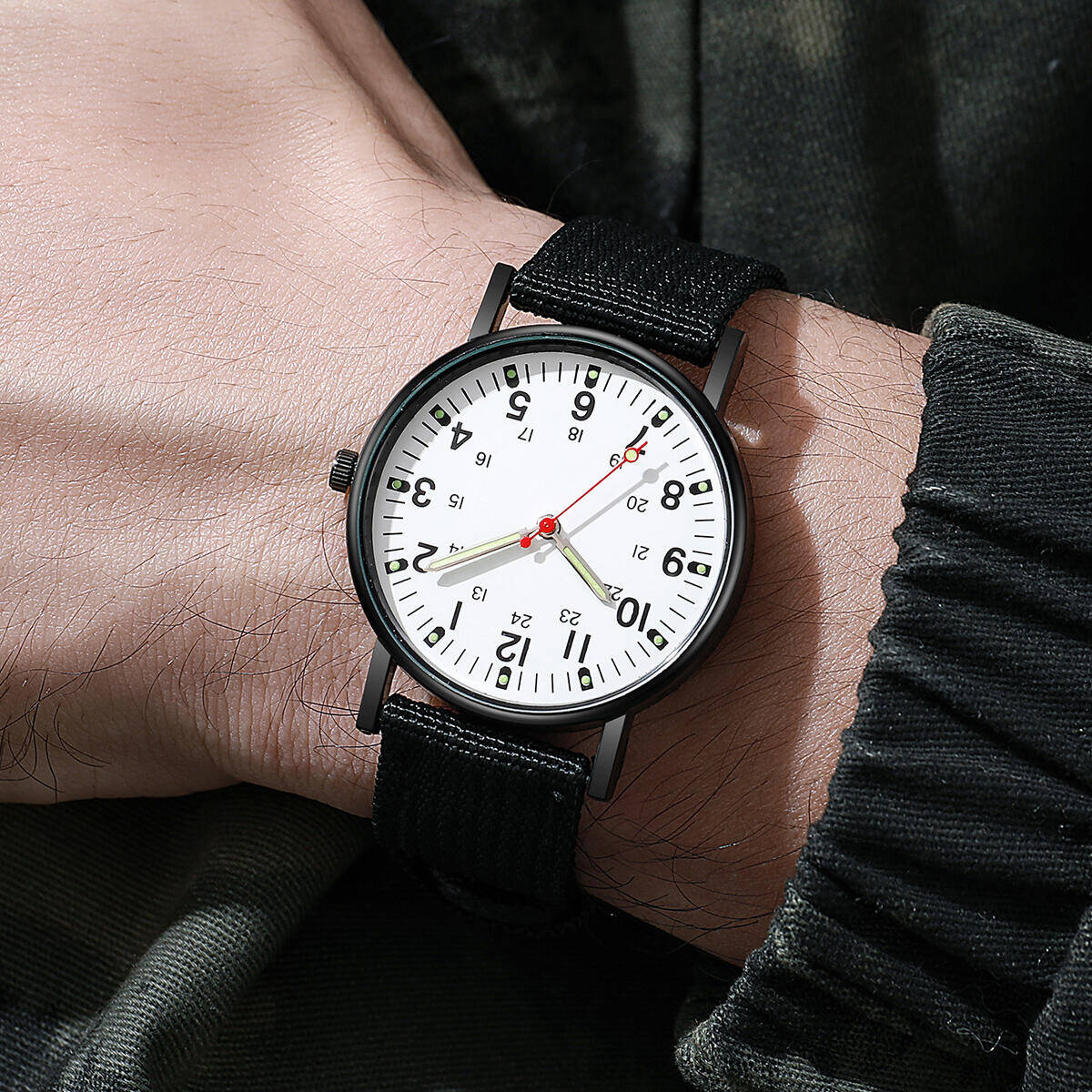 Men Watches Casual Nylon Band  - Field Watch Military 评论和价格